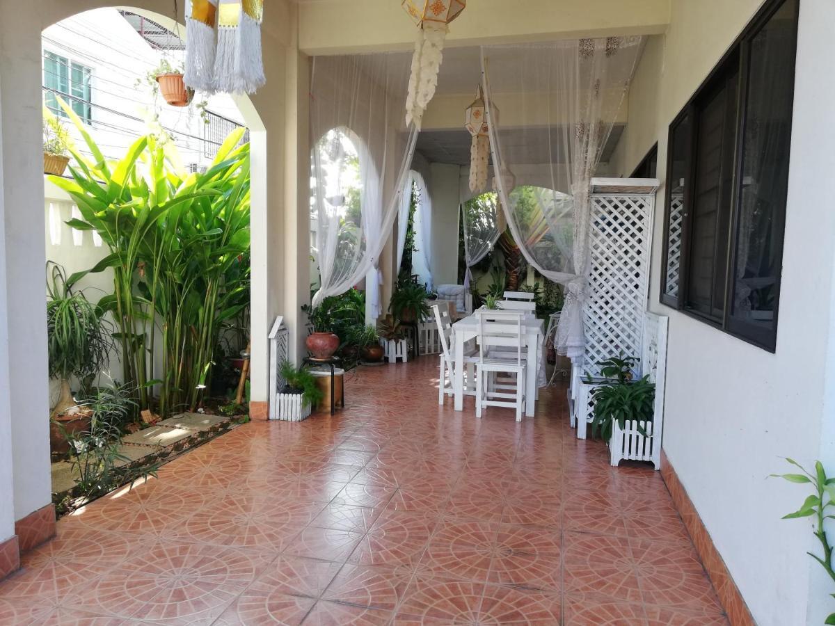 Dd Smile House, Nong Hoi Hotell Chiang Mai Exteriör bild